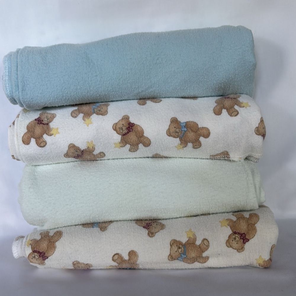 Pre Loved Set of Four Baby Flannel Swaddle Wrap - Picture 2 of 6